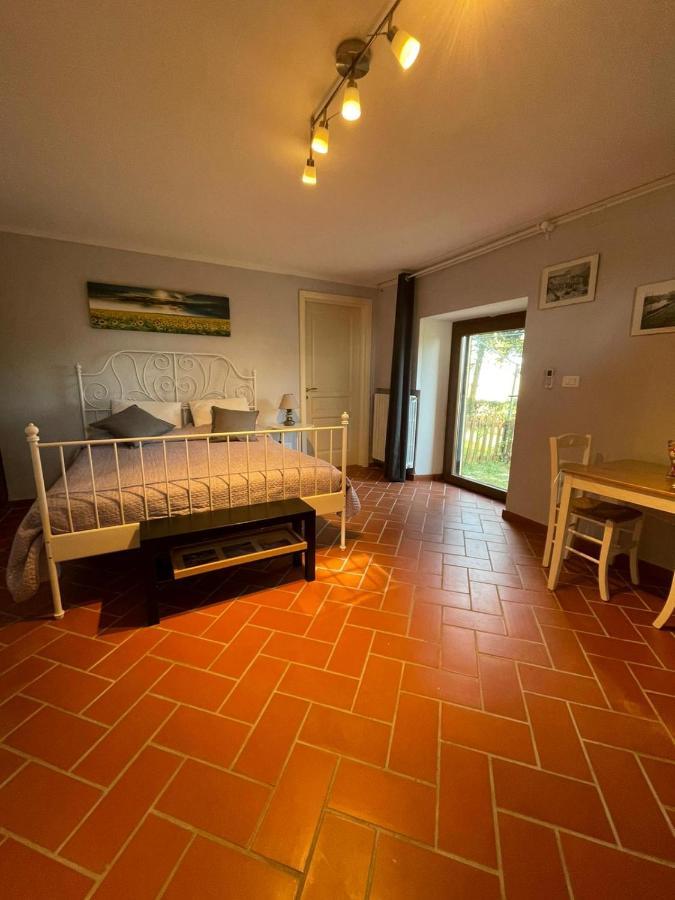 Casa Vacanze La Foresteria โอซิโม ภายนอก รูปภาพ